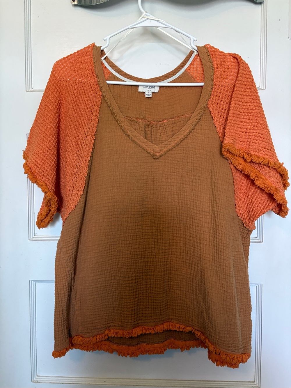 Umgee Orange and Rust Two-Tone V-Neck Tunic Size S